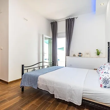 Lejlighed Six Bedroom By The Sea Ae1575 Maslenica
