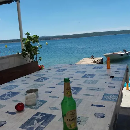 Six Bedroom By The Sea Ae1575 Lejlighed